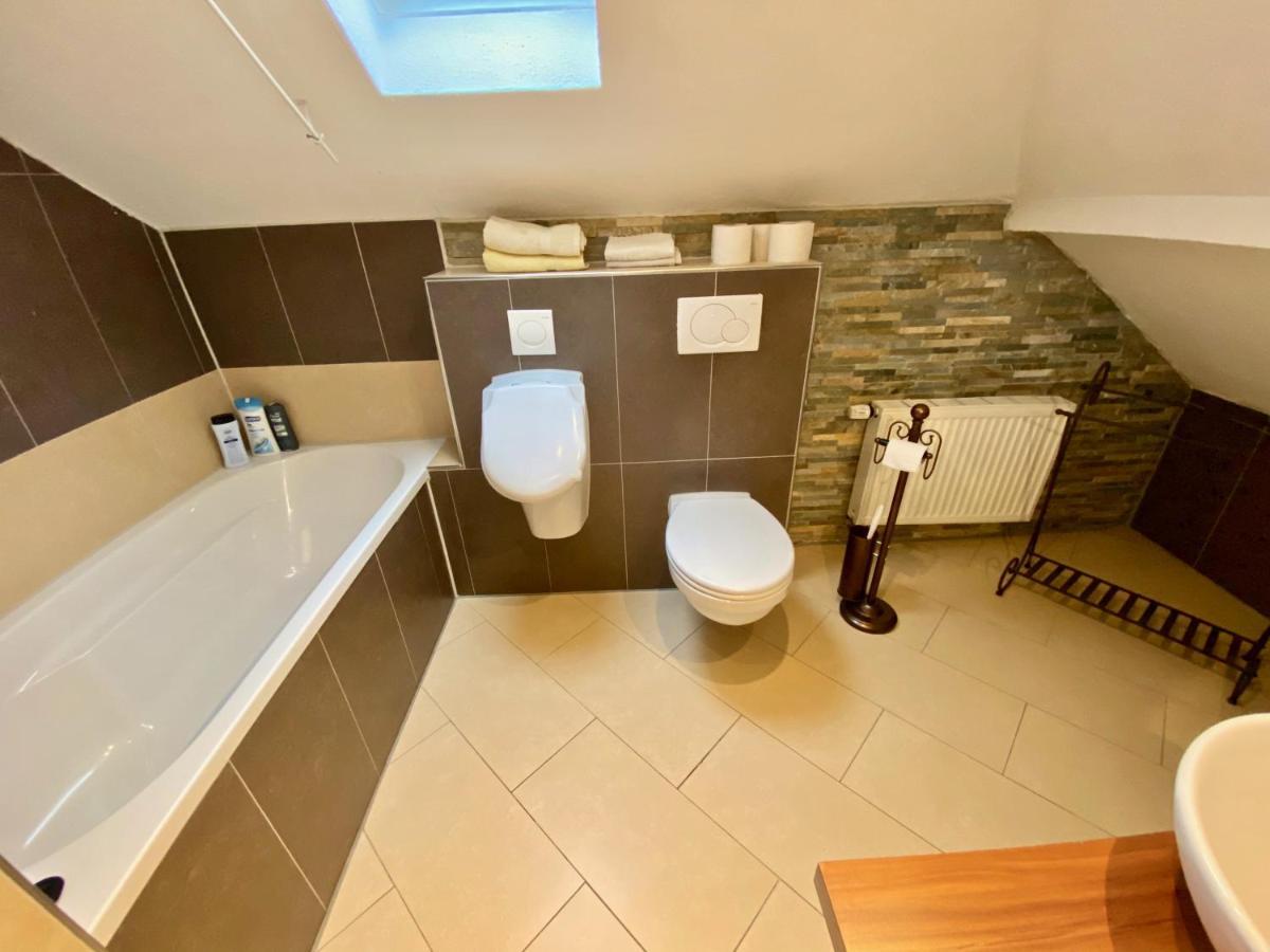 Apartament Wohnen Ueber Den Daechern Von Ravensburg, Stadtnah, Kamin, Klima Zewnętrze zdjęcie